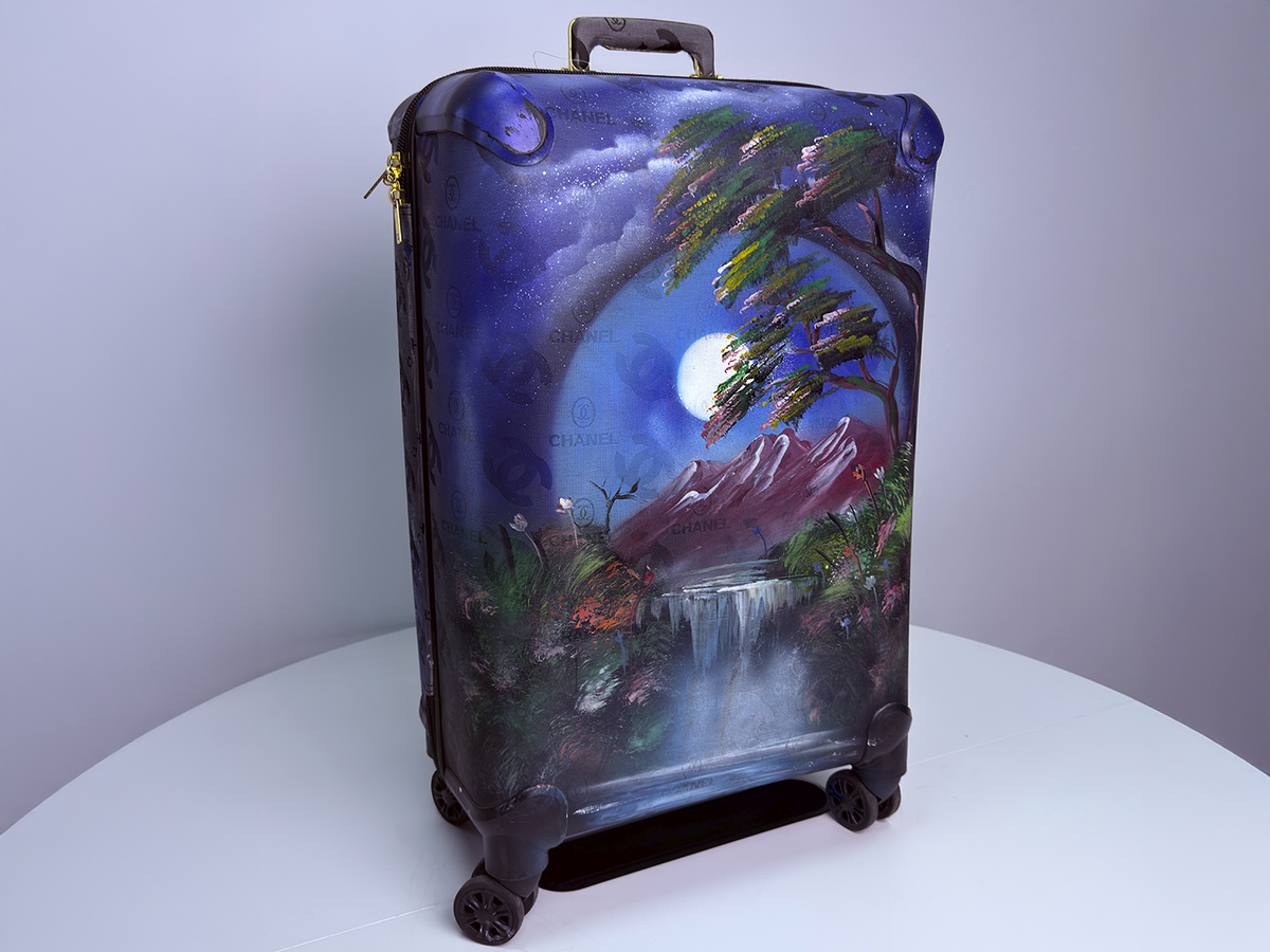 Vivid Fashion - Two-Sided Spray Painted Branded Suitcase