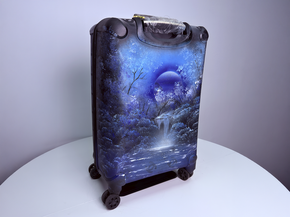 Vivid Fashion - Two-Sided Spray Painted Branded Suitcase