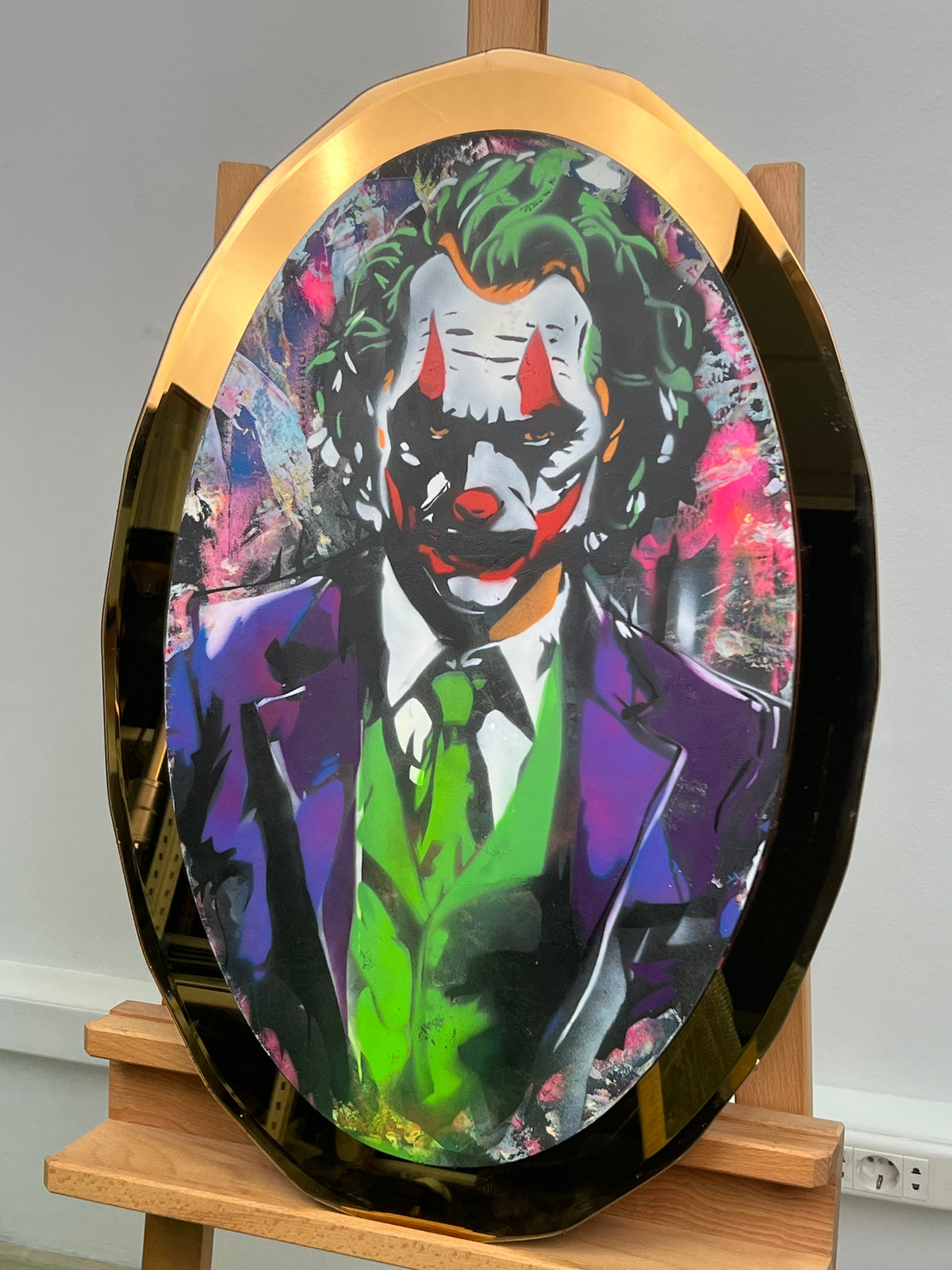 Avant-Garde Joker Mirror - Unique Item